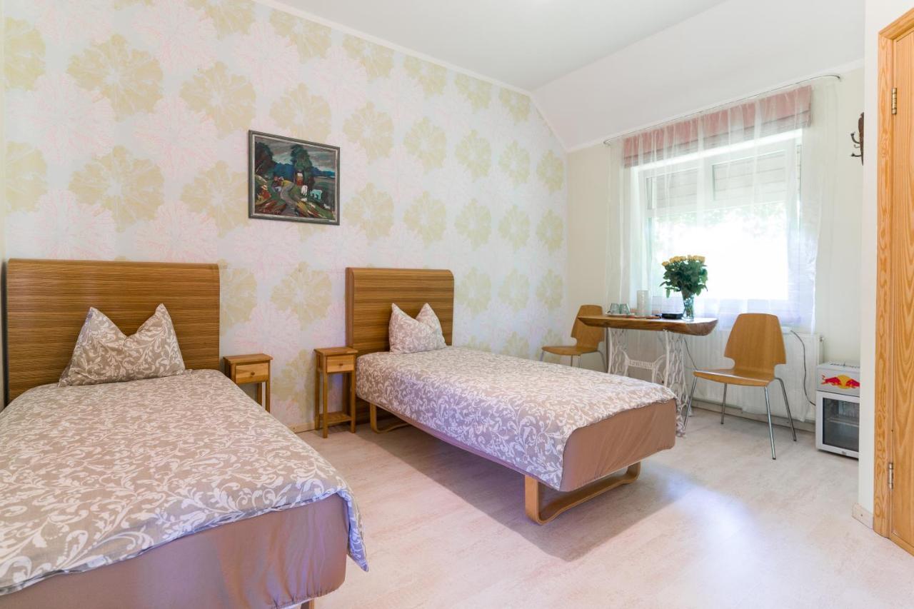 Cerpas Hotel Medemciems Buitenkant foto